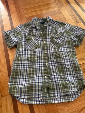 GAP Kids Plaid Button-Up Shirt in Olive & Blue size 8(M)